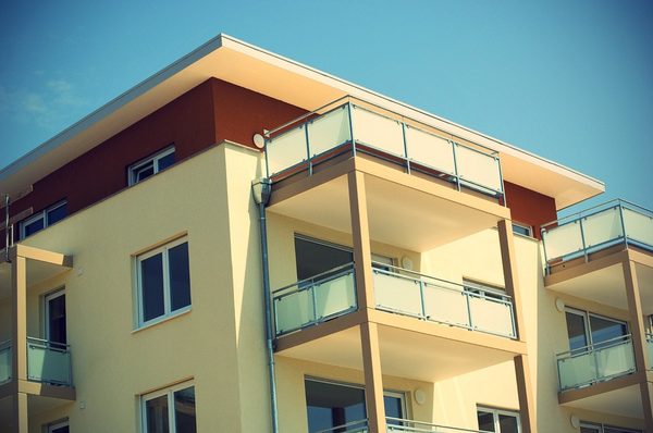 Le paiement de la taxe d'habitation d'une location meublée pour une entreprise